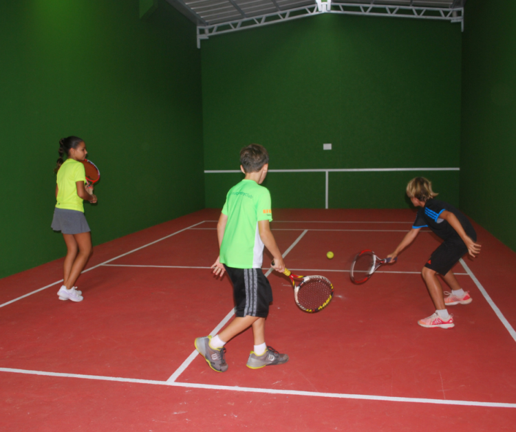 Tenis (2)